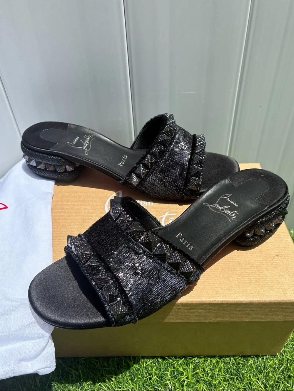 CHRISTIAN LOUBOUTIN PYRAMULE 30 SLIDE MULE SANDAL BLACK VELVET METAL STUDS SZ 38